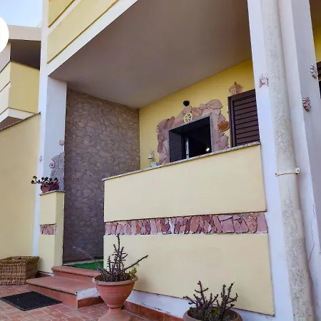 Joy House Дом отдыха Порто-Торрес